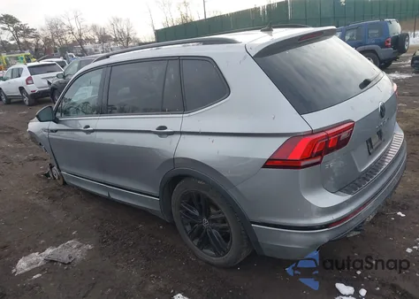 2022 Volkswagen Tiguan 2.0T Se R-Line Black из США, поврежденный, VIN 3VV8B7AX7NM133264